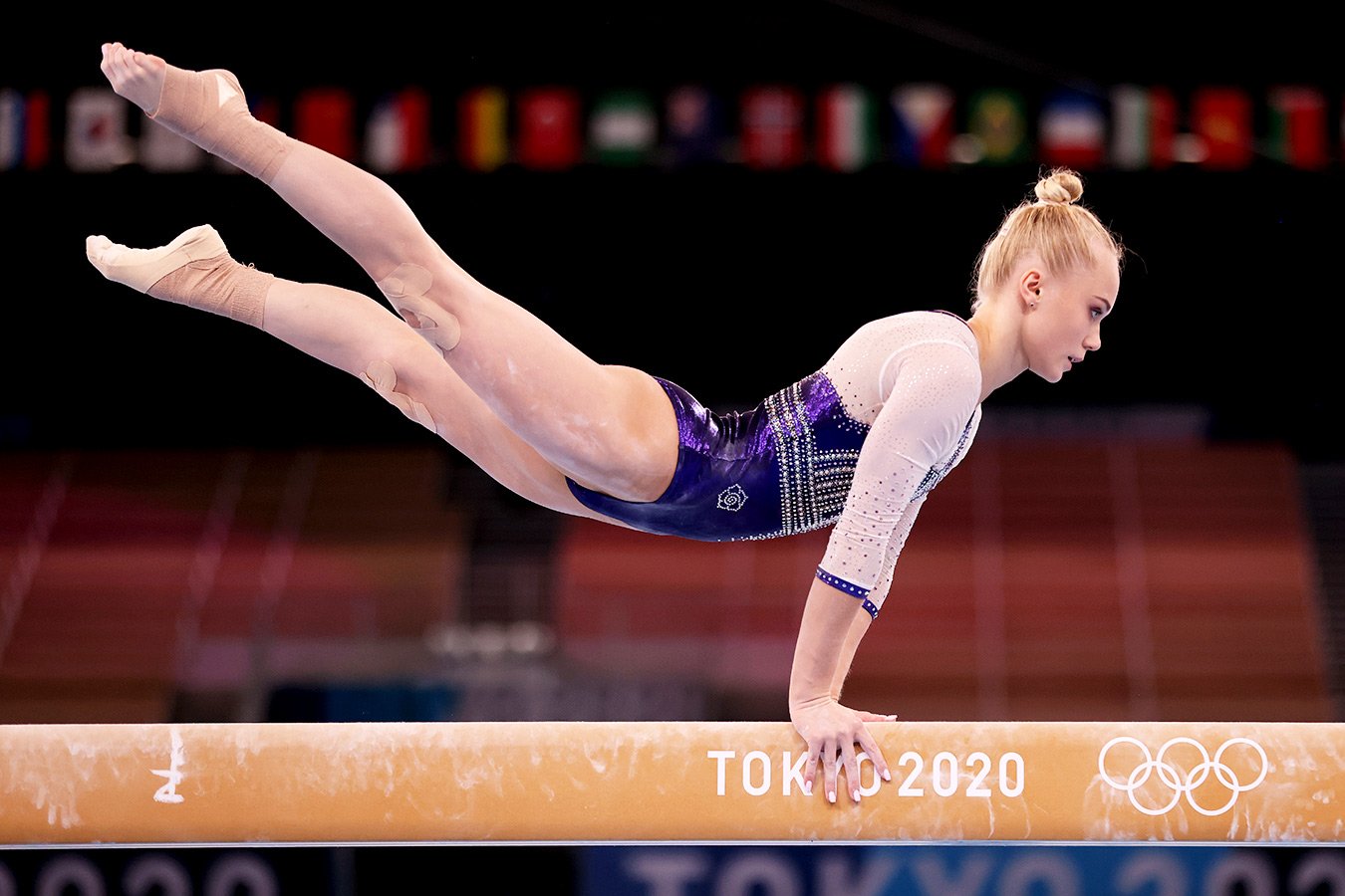 Вторая российская гимнастка подряд упала с бревна в командном многоборье на Олимпиаде - Чемпионат