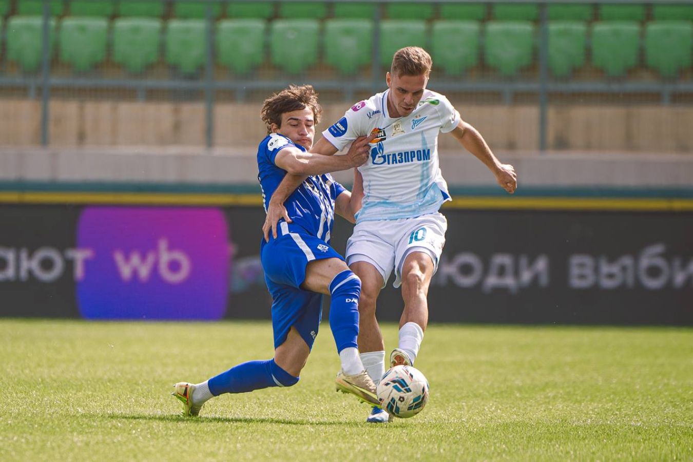 Зенит победил Динамо Махачкала в матче РПЛ, Соболев не забил с пенальти