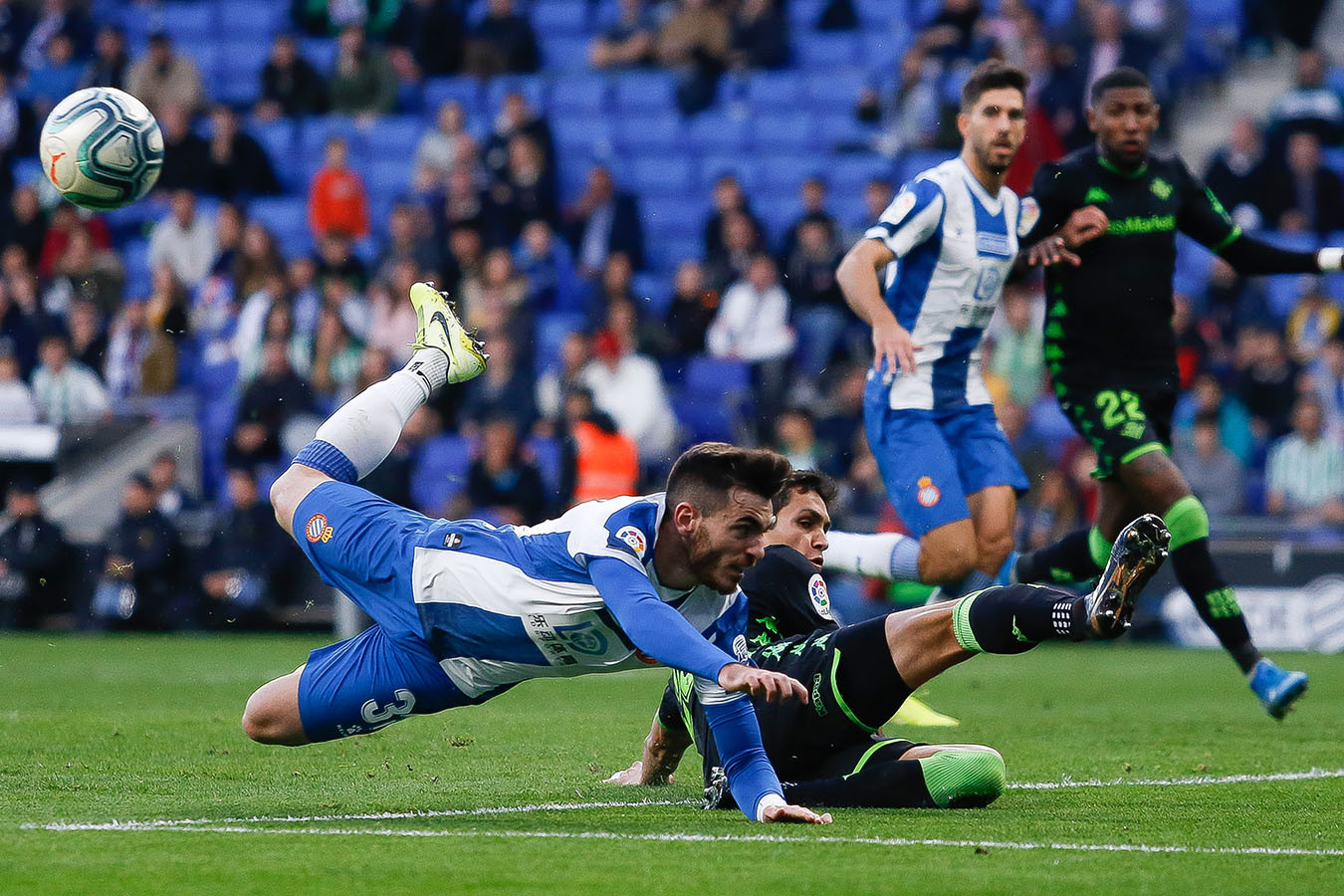 Эспаньол команда. Эспаньол бетис. Эспаньол бетис. Эспаньол бетис. Эспаньол эмблема.