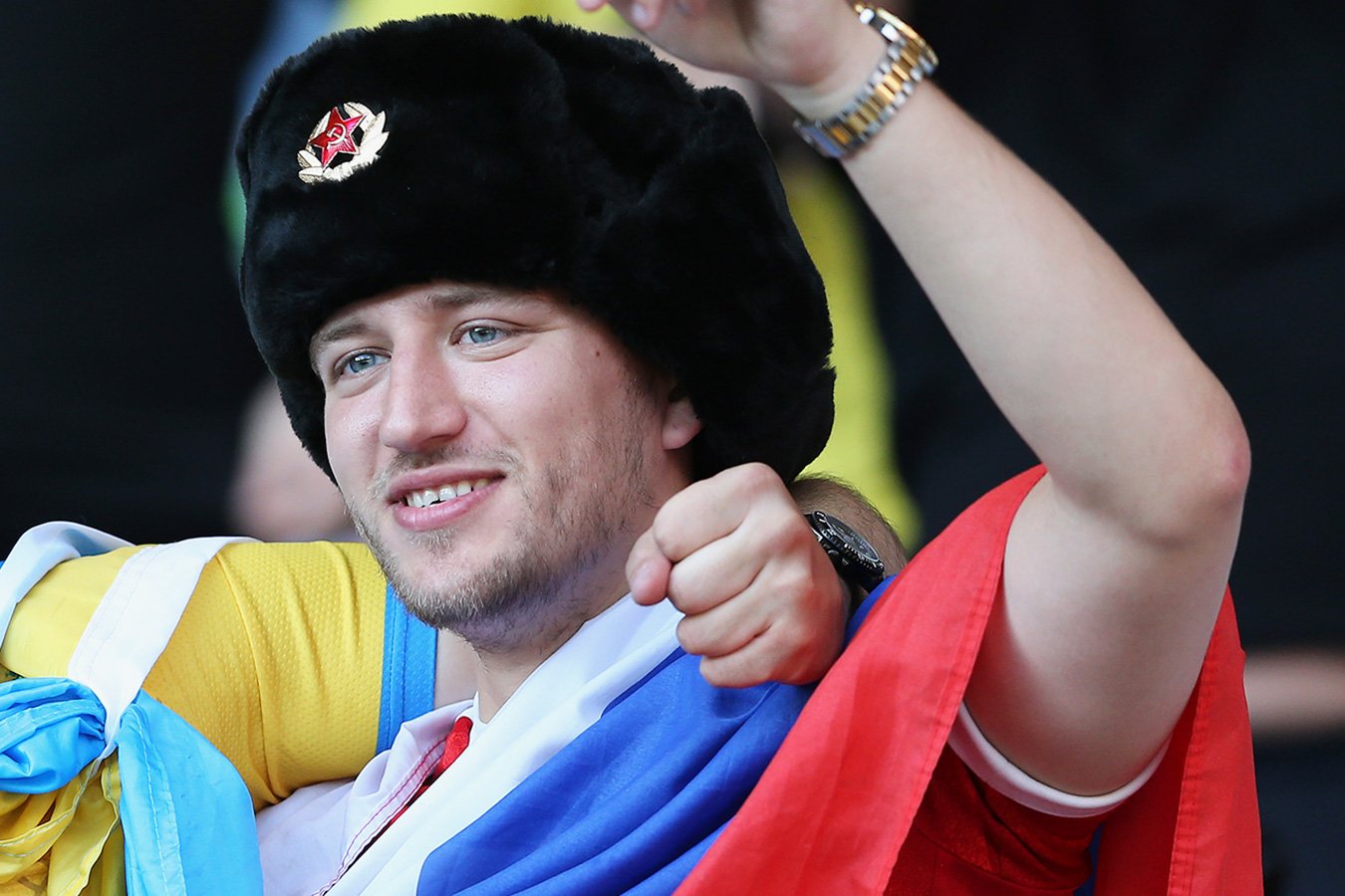 Появились новые кадры избиения российского болельщика на матче сборной Украины