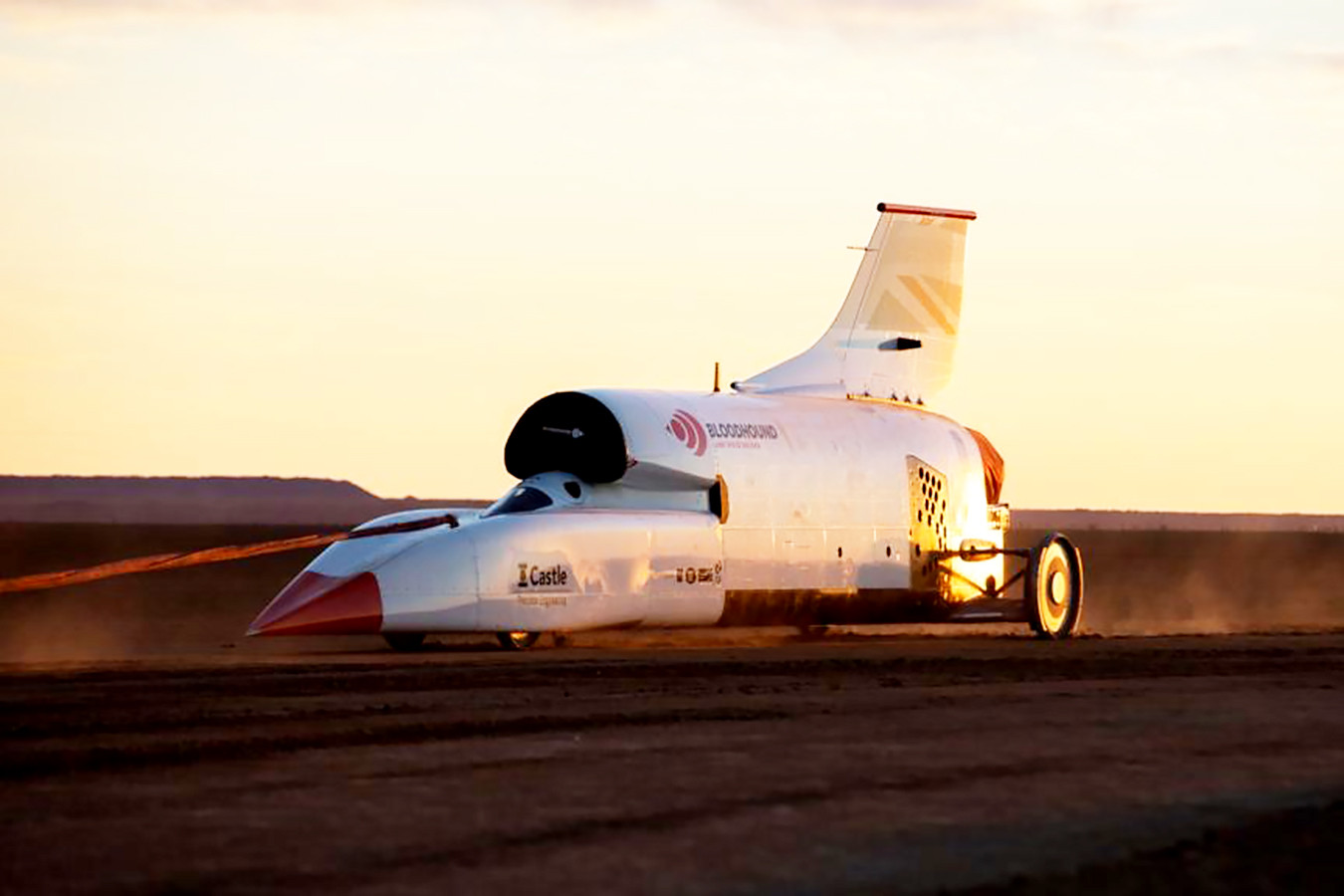 Реактивный автомобиль Thrust SSC