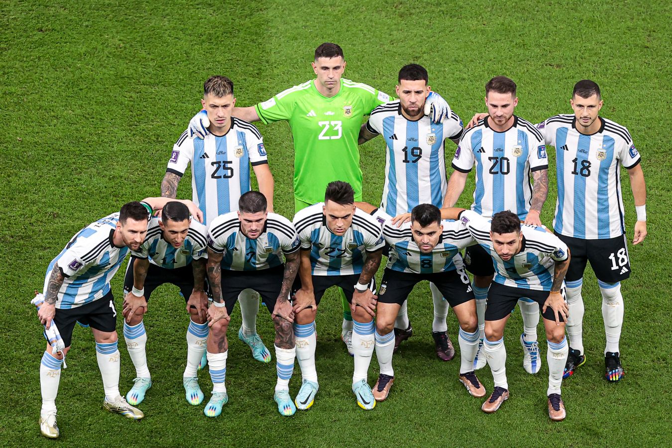 Игроки Аргентины после победы над Мексикой спели песню, в которой упомянули Бразилию
