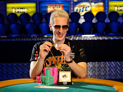 Сыграть в Vegas Infinite by PokerStars