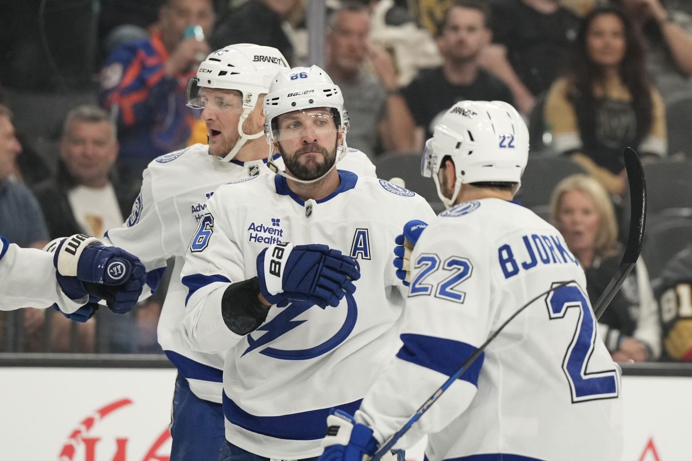 Кучеров продлил серию с 2 очками до 9 матчей, повторив рекорд Стивена Стэмкоса