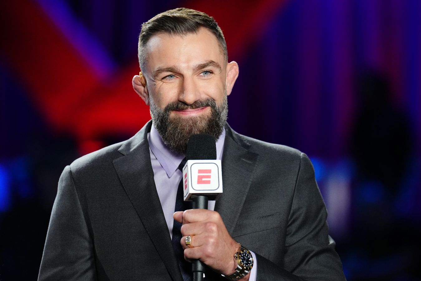 Это будет очень тяжёлая ночь. Аналитик UFC выбрал самого сложного соперника для Махачева