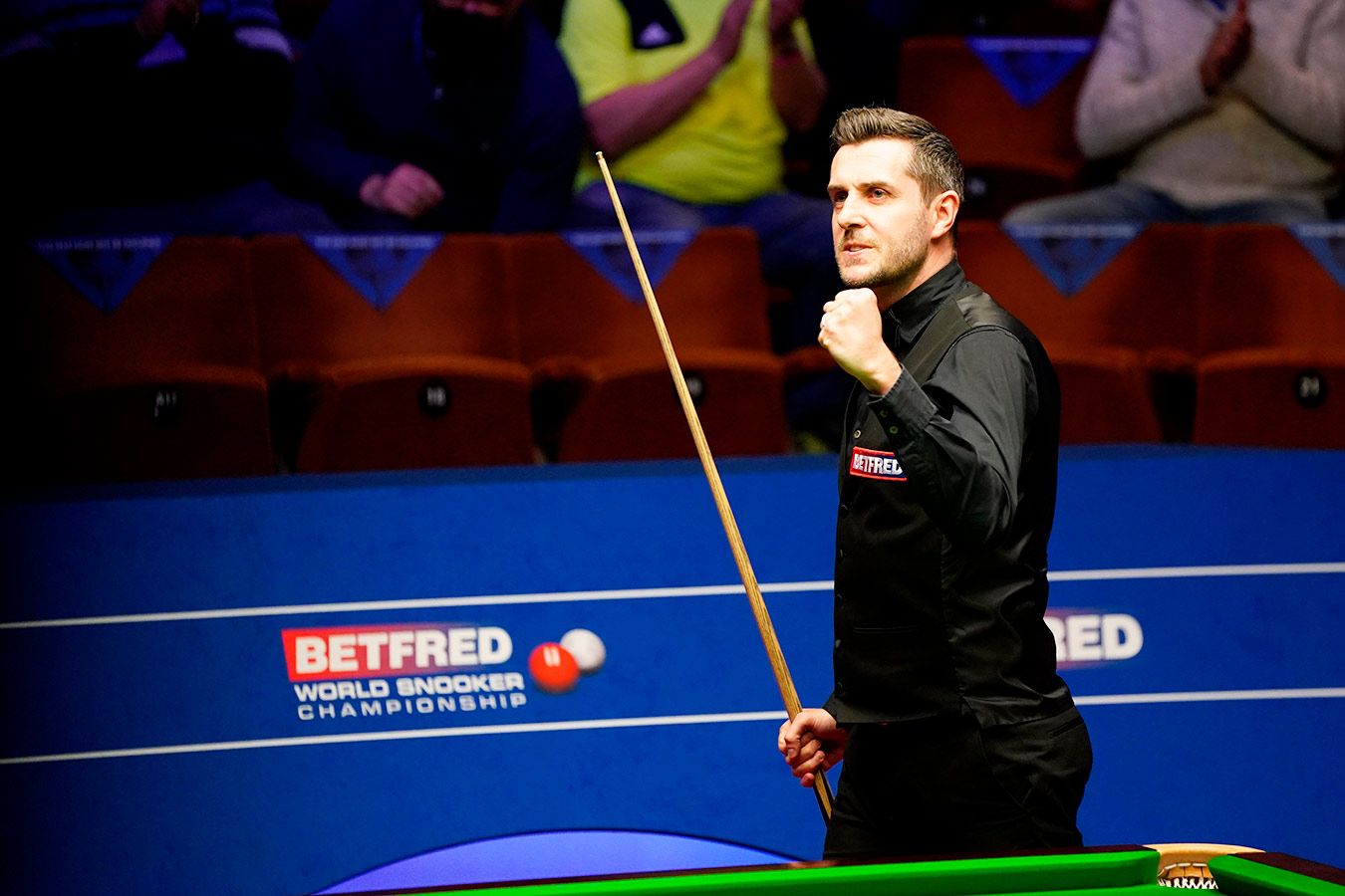 Определились полуфинальные пары European Masters по снукеру