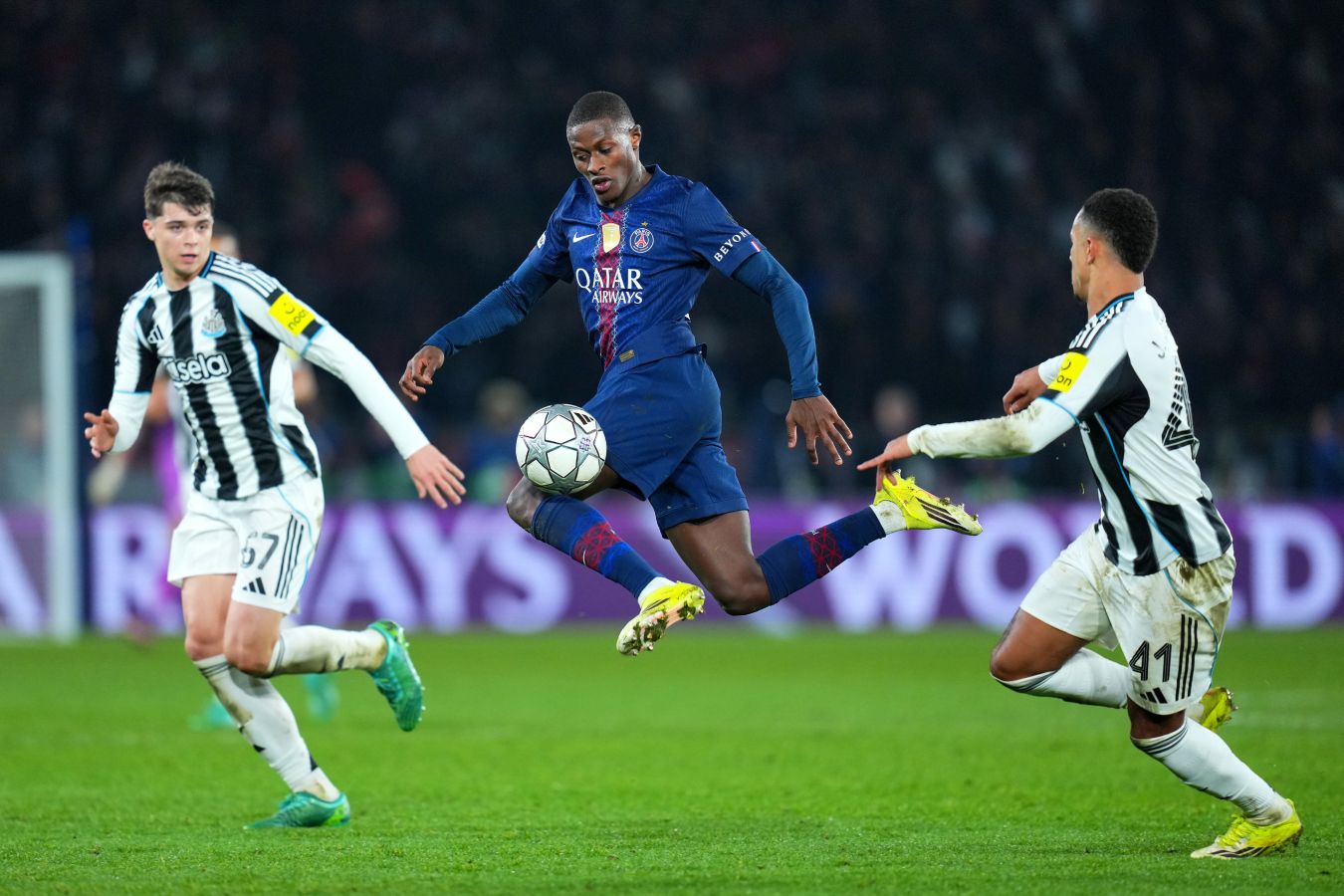 ПСЖ и Ньюкасл сыграли вничью в заключительном туре общего этапа ЛЧ