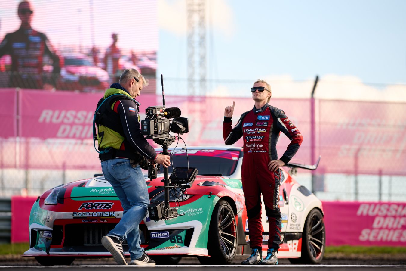 Интервью с Аркадием Цареградцевым