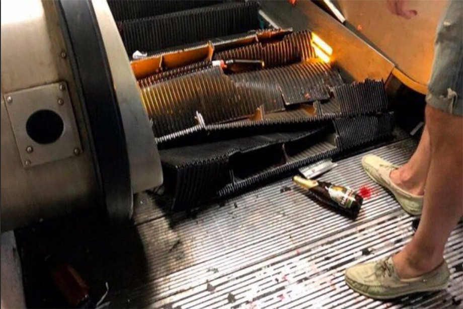Болельщики ЦСКА в римском метро. Трагедия Болельщики ЦСКА в римском метро. Трагедия