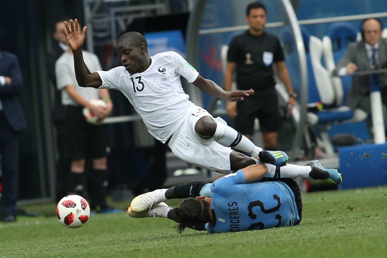 Клубы из Англии и Франции интересуются Канте LÉquipe