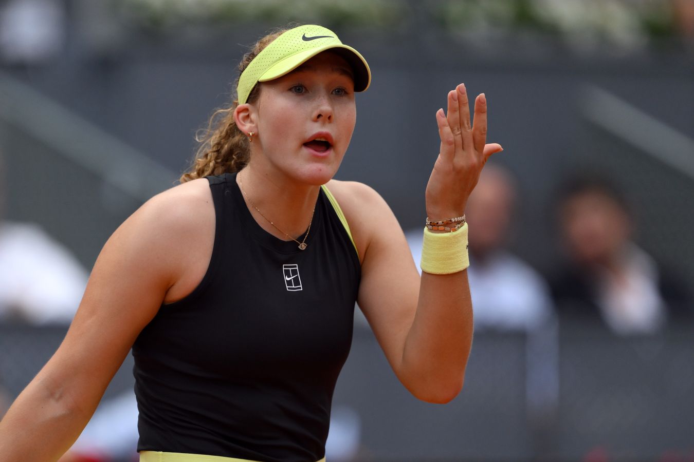 Мирра Андреева рассказала о непростых условиях матча второго круга турнира в Мадриде