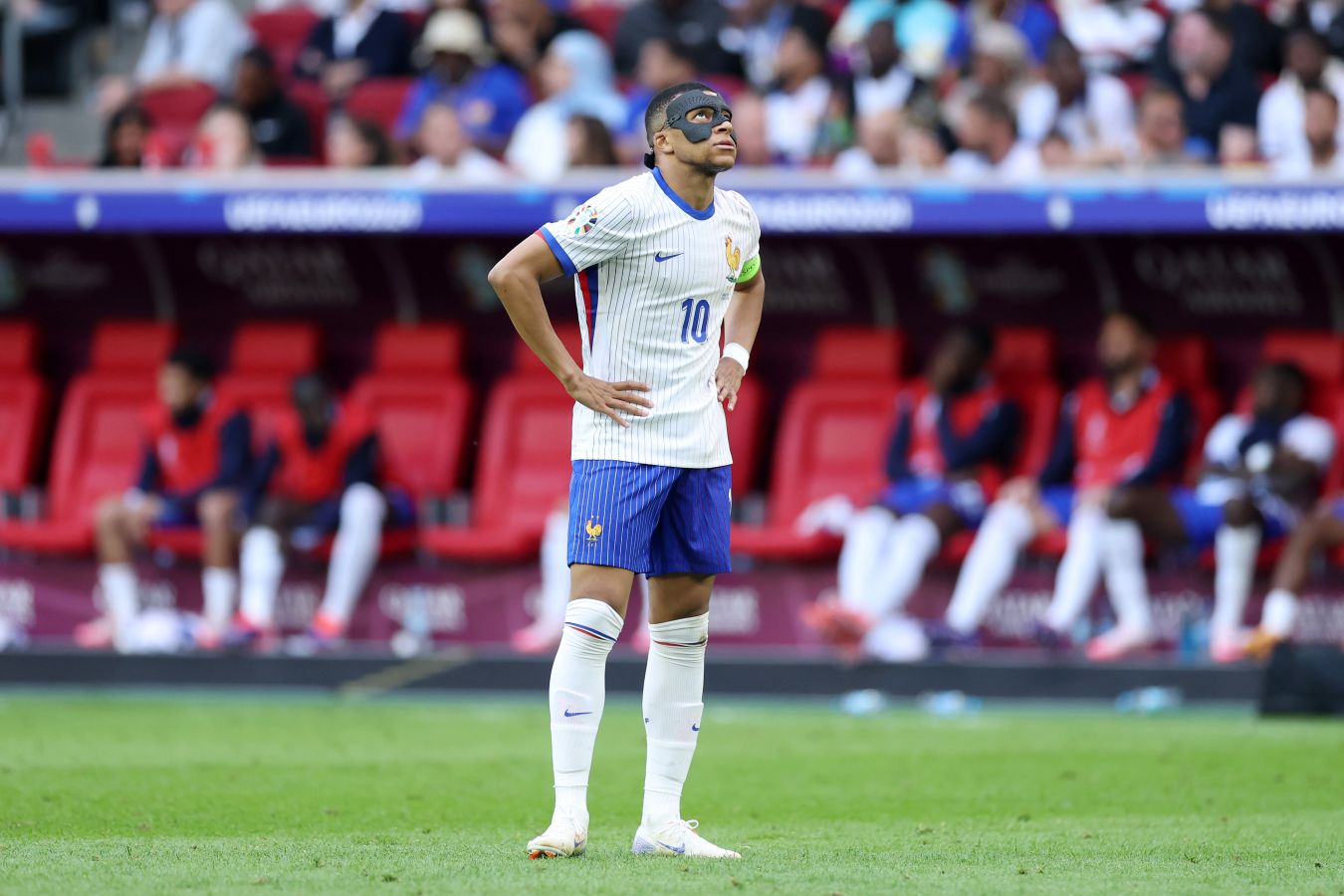 Футболист «Жироны» объяснил, что чувствует Килиан Мбаппе, играя в маске на Евро