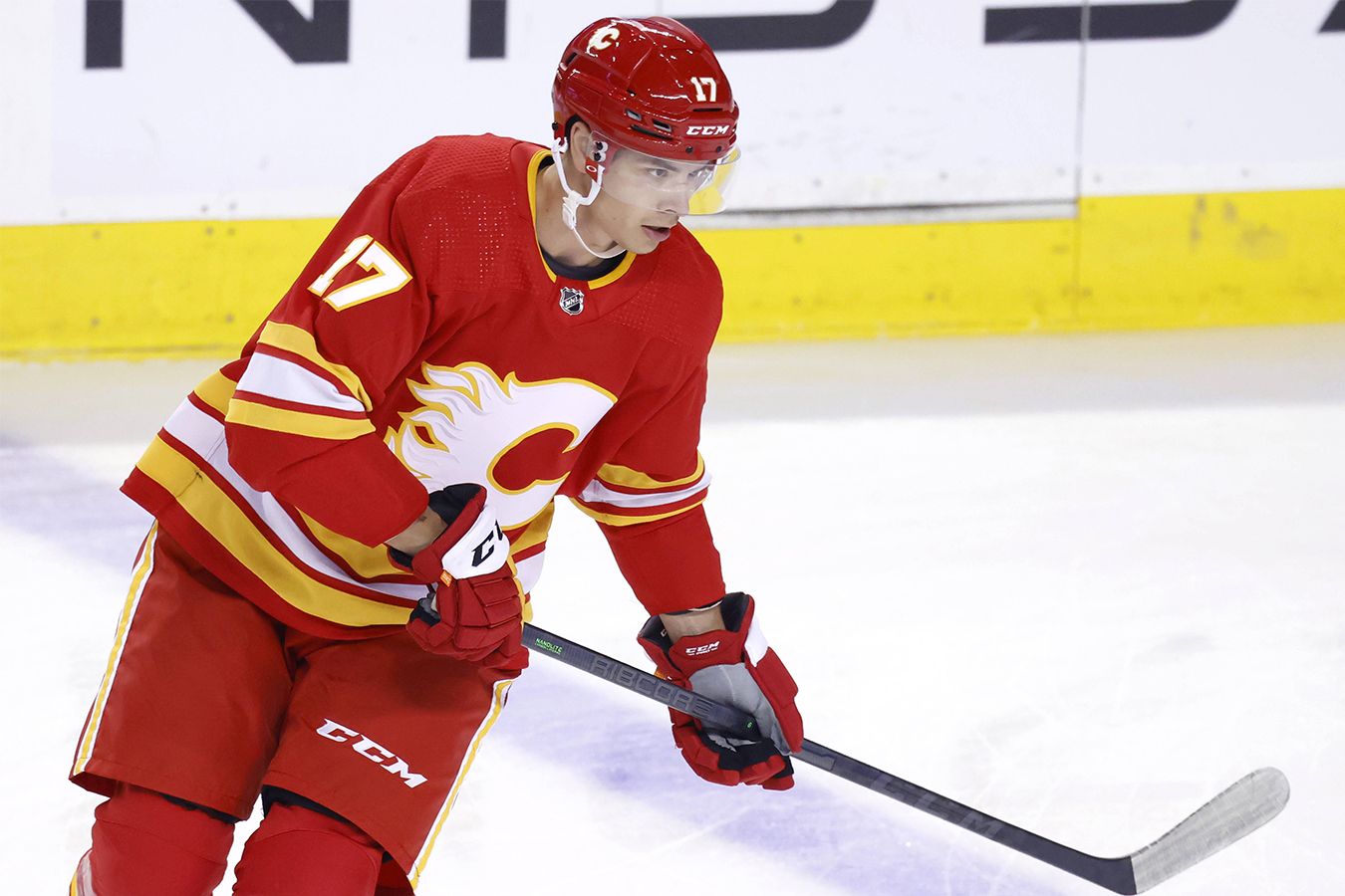 Гол и передача Шаранговича принесли Калгари выездную победу над Чикаго