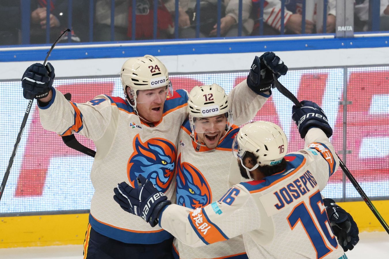 Чудо-камбэк «Шанхая», в «Тракторе» планируют оставить тренером Рише. Итоги дня в КХЛ