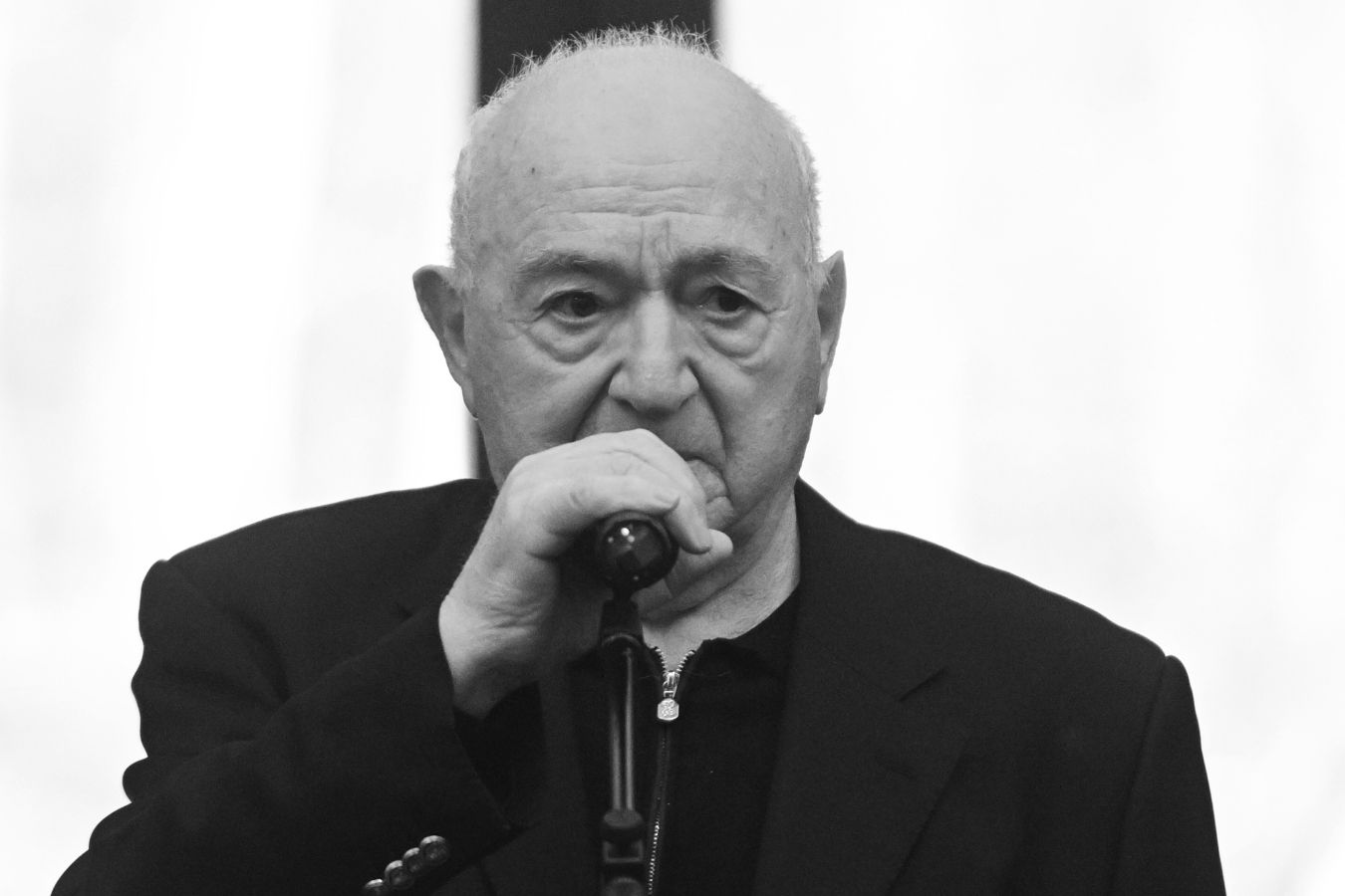 Ближайшие матчи чемпионата Армении начнутся с минуты молчания в память о Симоняне