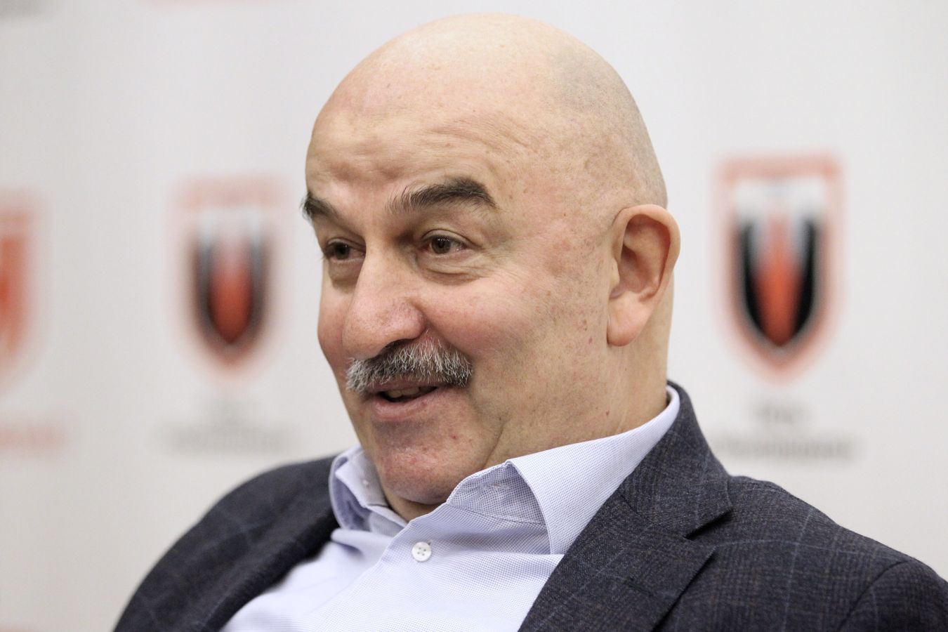 Станислав Черчесов лучший отечественный тренер за рубежом