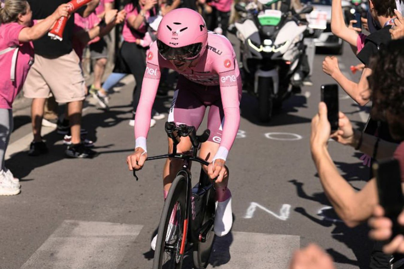 Погачар выиграл седьмой этап Джиро дИталия  2024 и укрепил лидерство в общем зачёте
