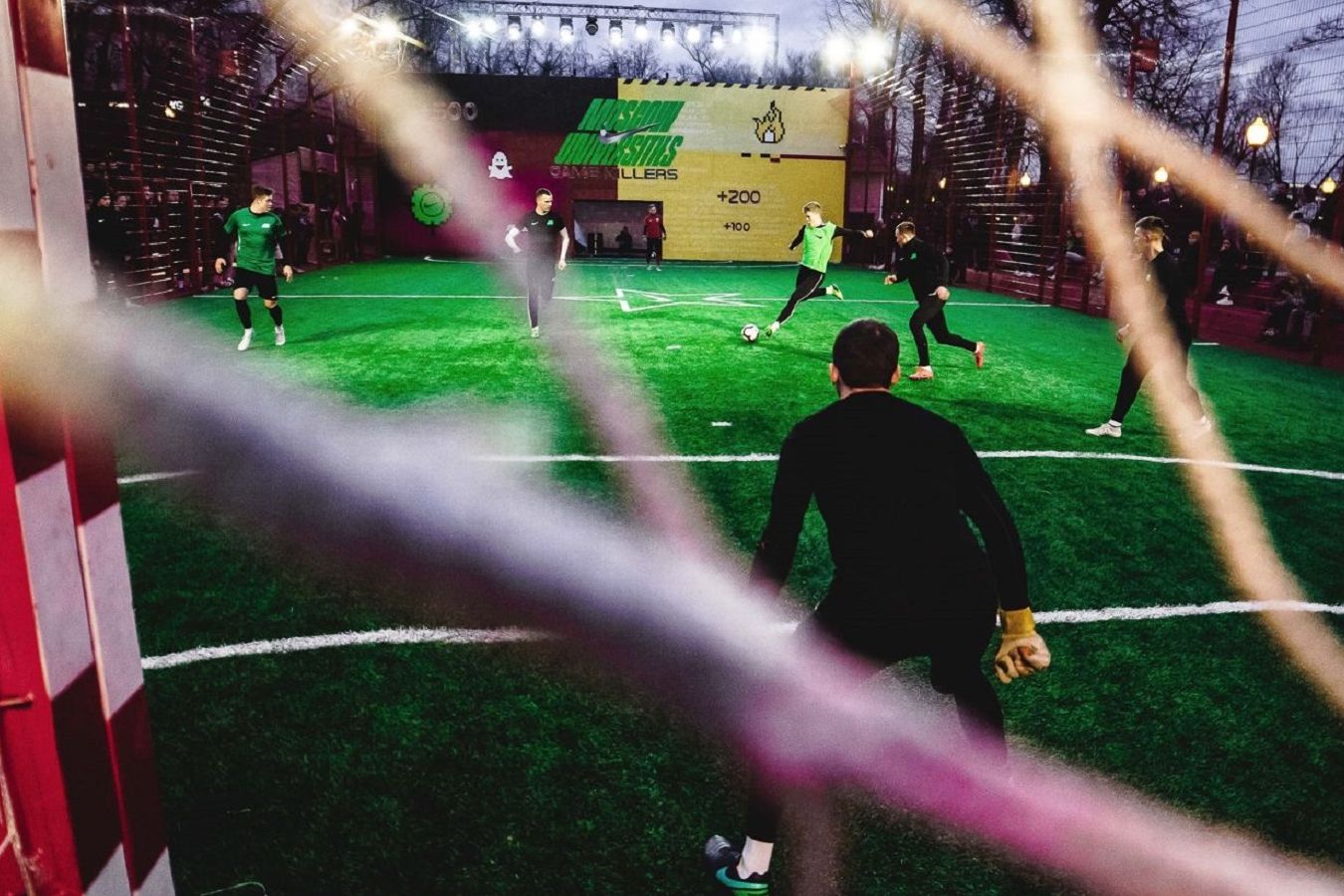 В московском Парке Горького с 12 апреля начинаются тренировки для любителей футбола