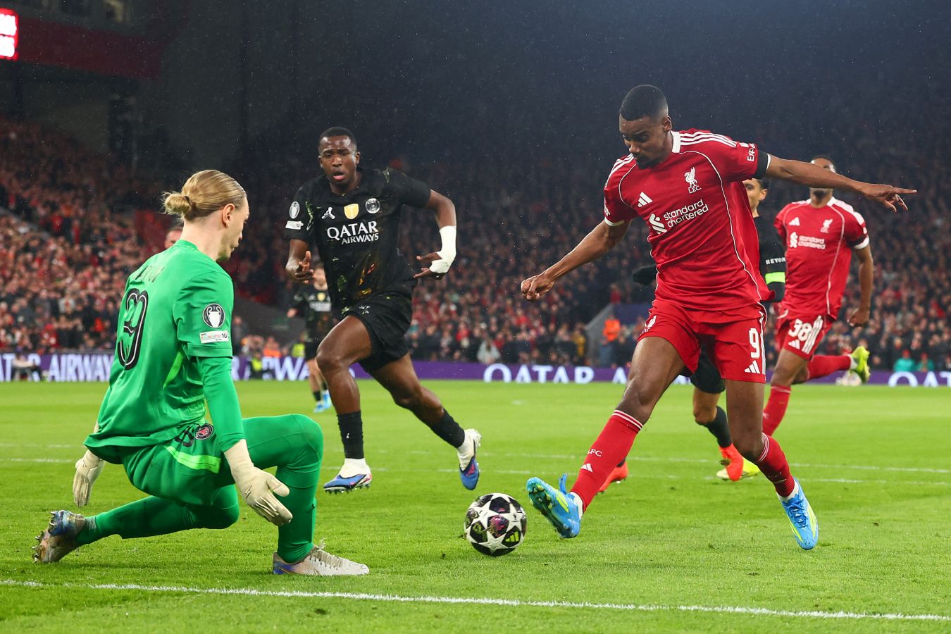 Французские СМИ любуются вратарём «ПСЖ»