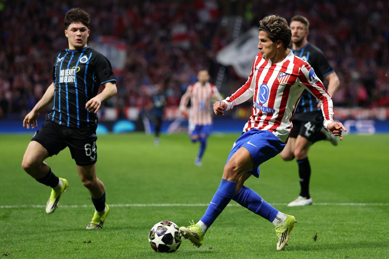 Сёрлот оформляет хет-трик в победе «Атлетико»