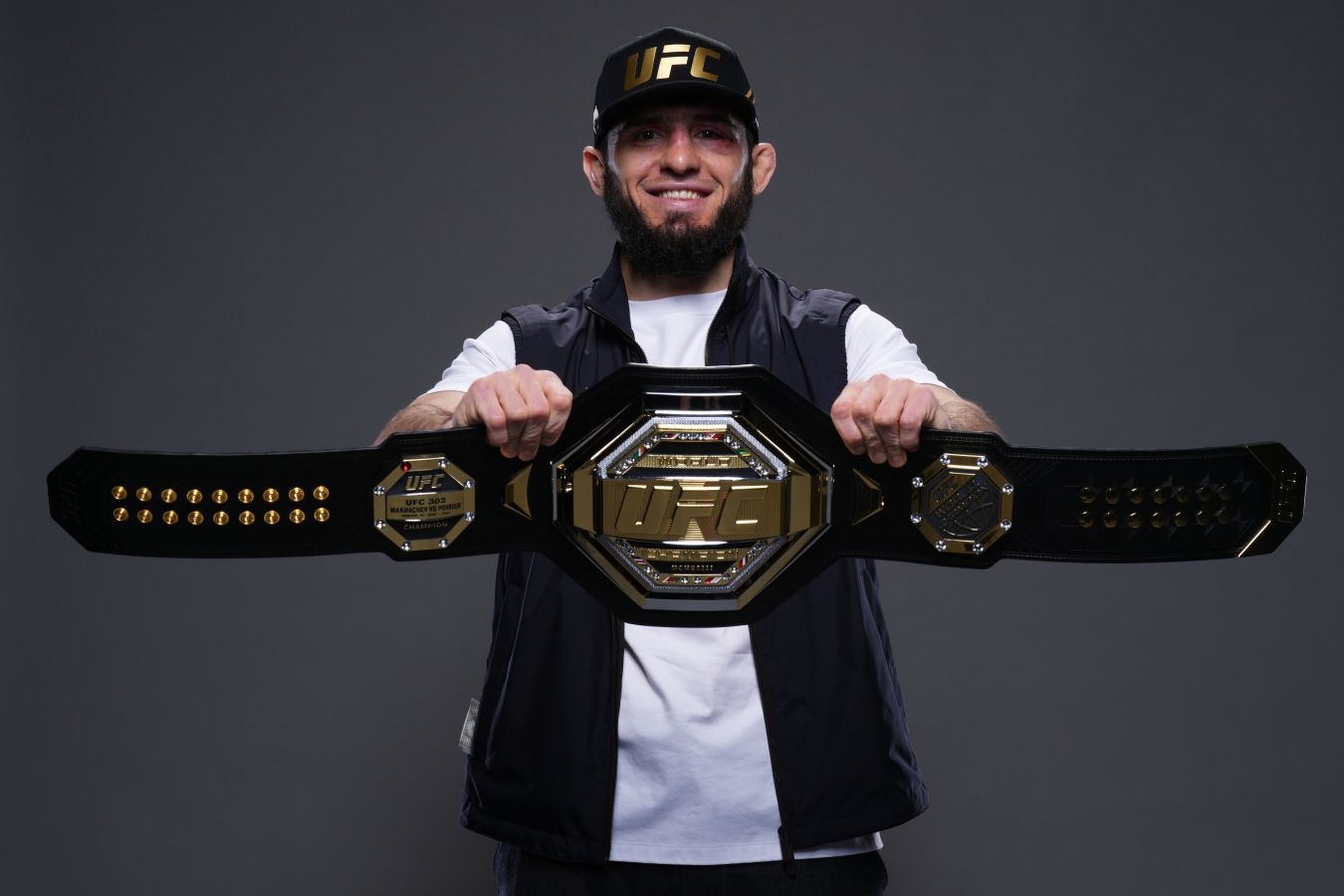 Пресс-конференция перед турниром UFC 322 начнётся в 1:00 мск в ночь на 14 ноября