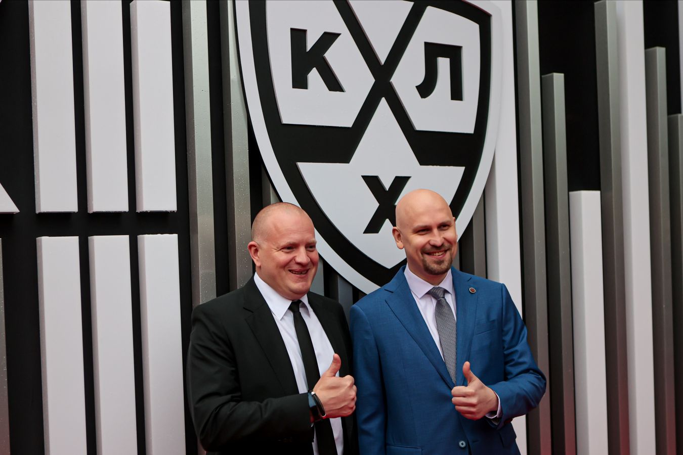 Главный арбитр КХЛ прокомментировал гол Колорадо с нарушением численного состава