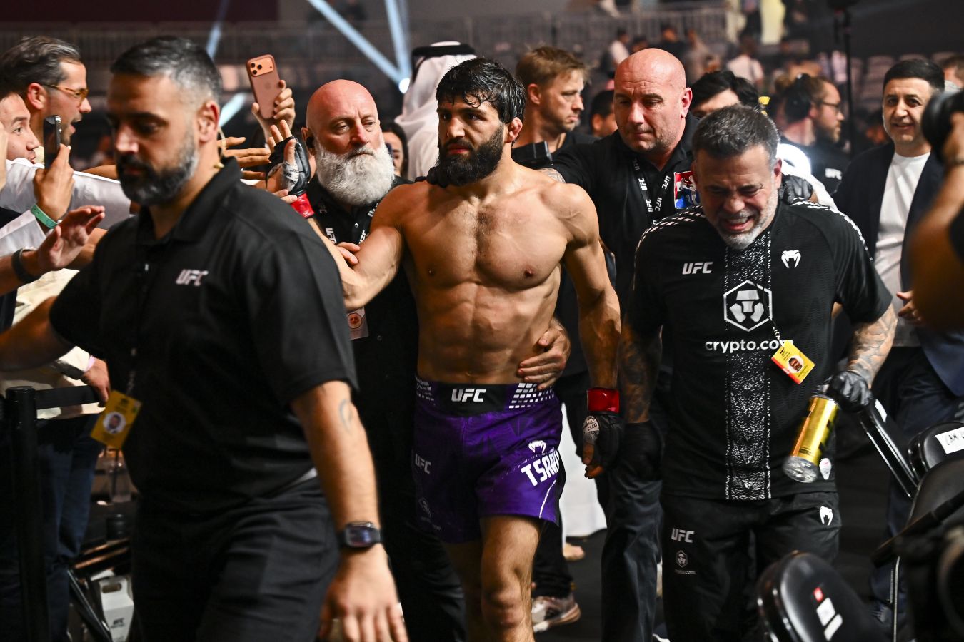 Арман Царукян назвал причину отсутствия титульного боя и объяснил происходящее с Топурией