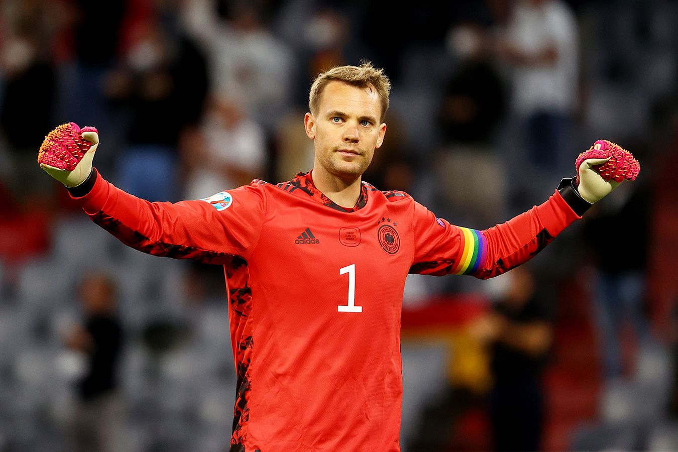 Мануэль Нойер наденет радужную капитанскую повязку на матч ЧМ-2022 Германия — Япония