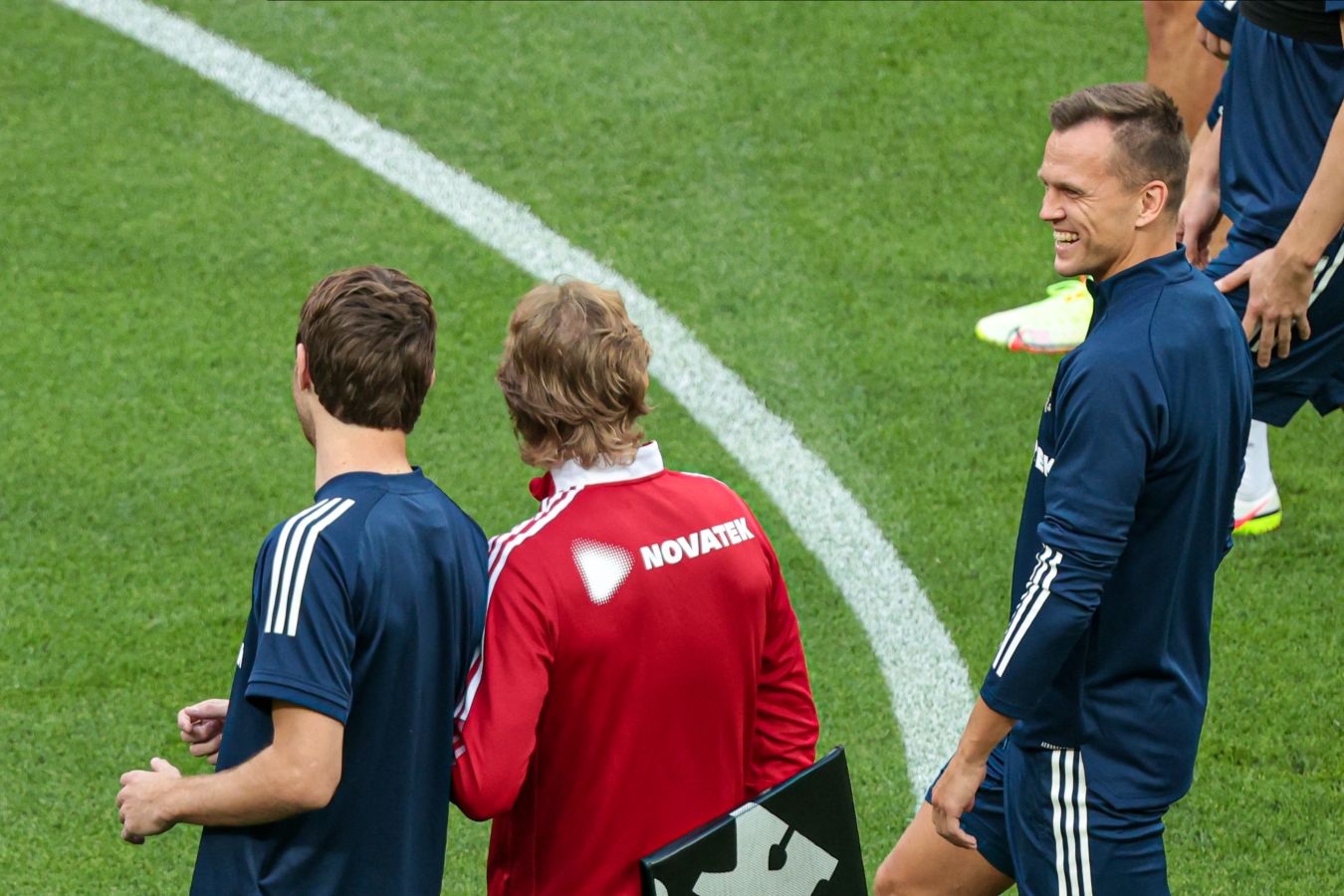 Отец Черышева: Денис общается с двумя командами  сам жду новостей