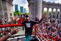 Чемпионский парад в Торонто