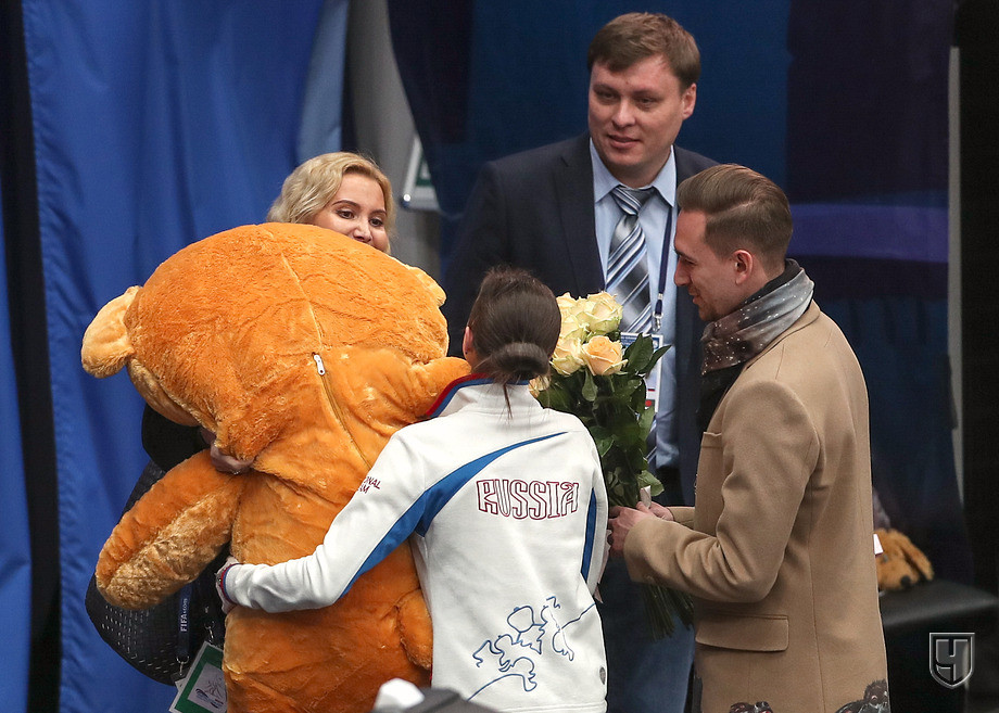 GP - 5 этап. Nov 16 - Nov 18 2018, Rostelecom Cup, Moscow /RUS - Страница 36 860431-eteri-tutberidze-alina-zagitova-i-daniil-glejhengauz