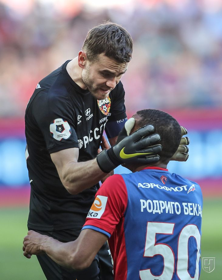 881837-igor-akinfeev-i-rodrigo-bekao.jpg