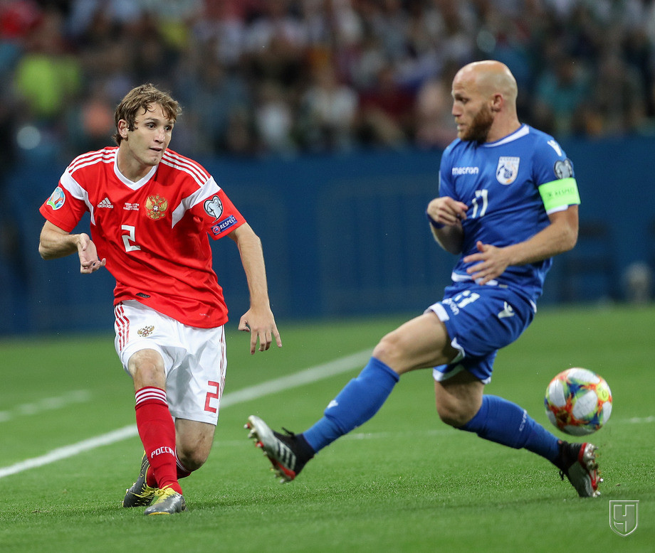 884731-mario-fernandes-i-andreas-avraam.