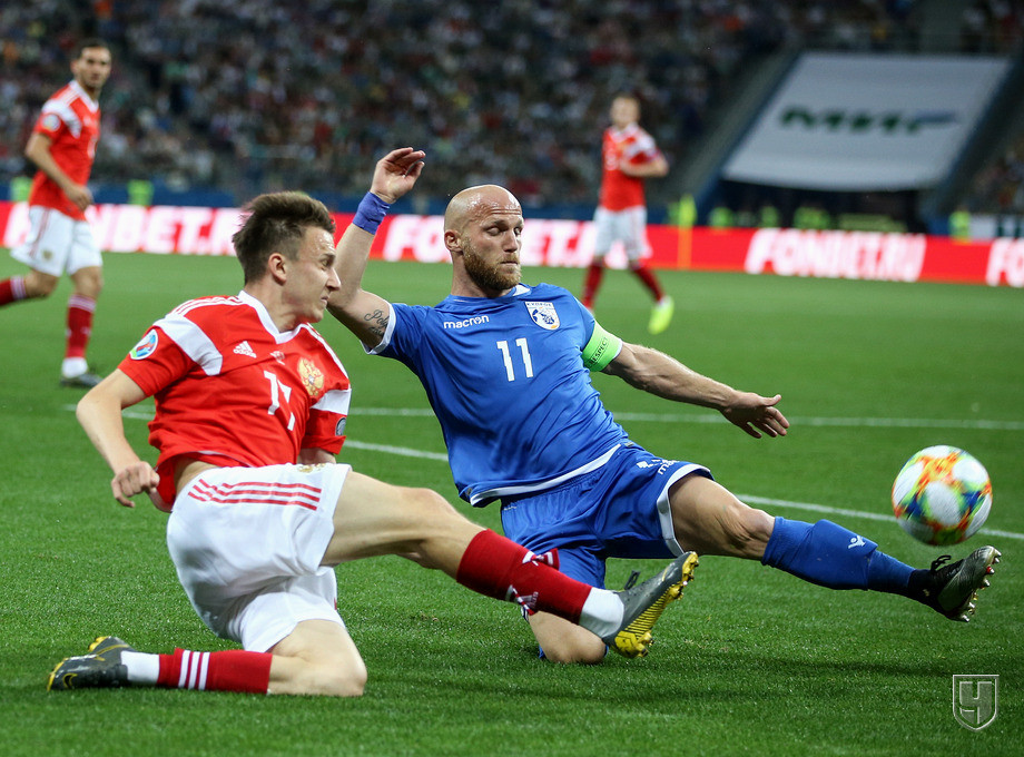 884739-aleksandr-golovin-i-andreas-avraa