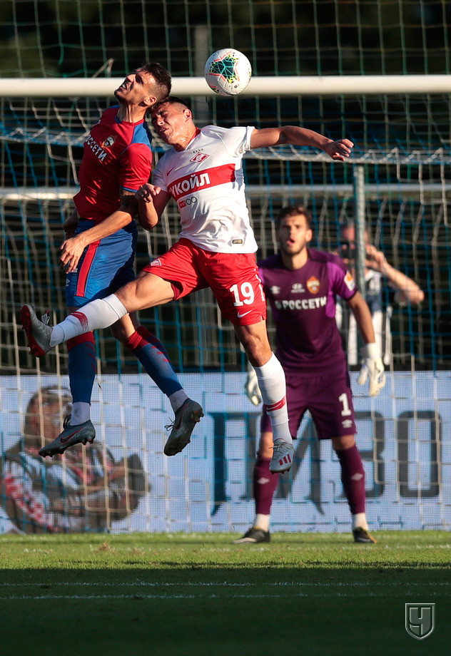 885451-zvonimir-sharlija-esekel-ponse-i-