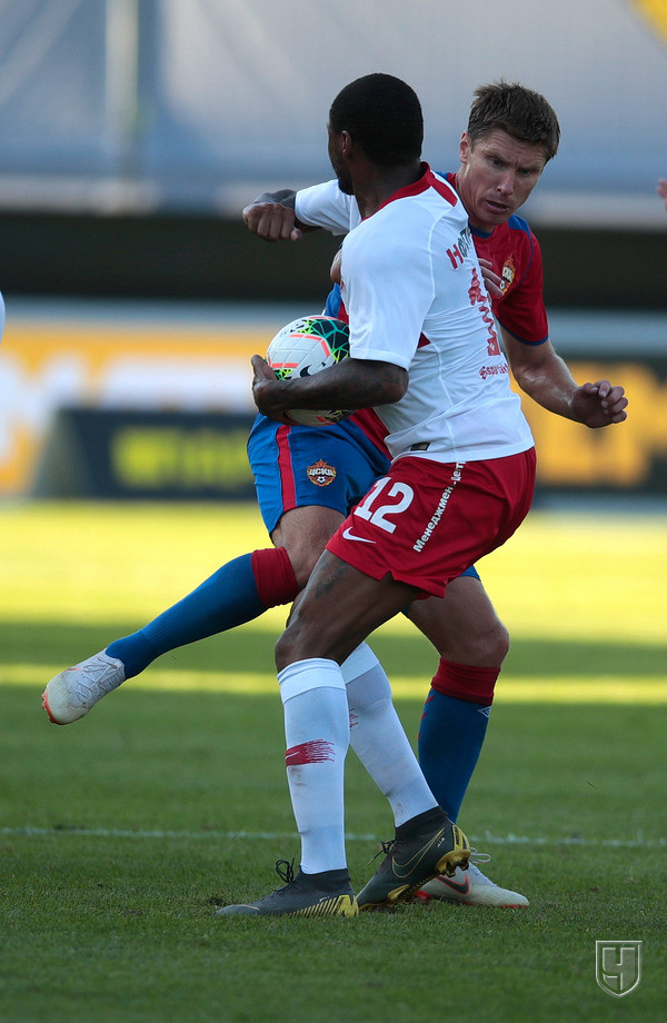 885471-luis-adriano-i-kirill-nababkin.jp