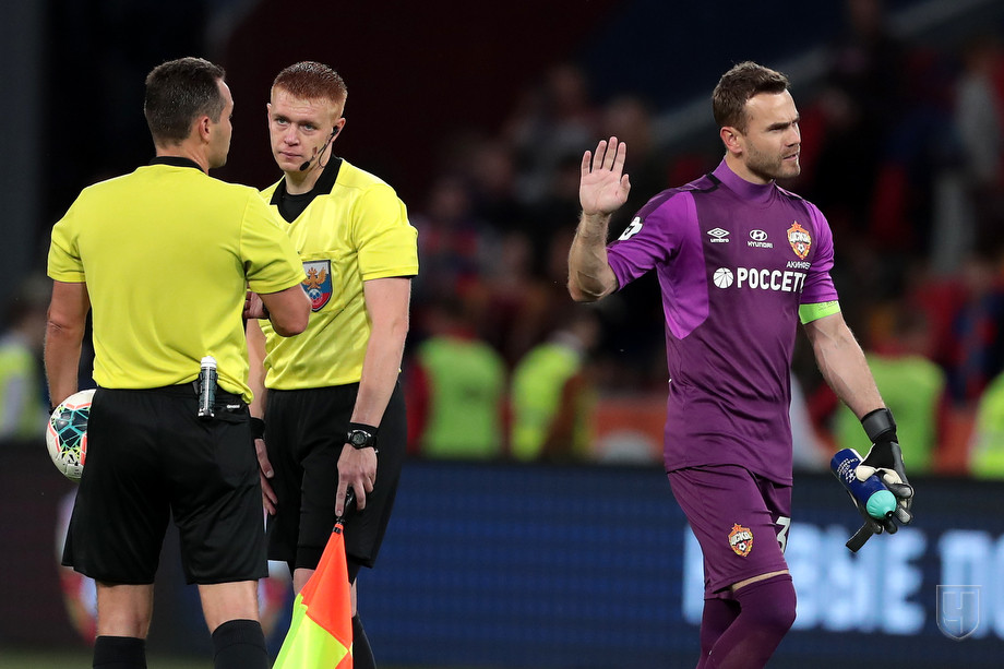 887051-evgenij-turbin-i-igor-akinfeev.jp