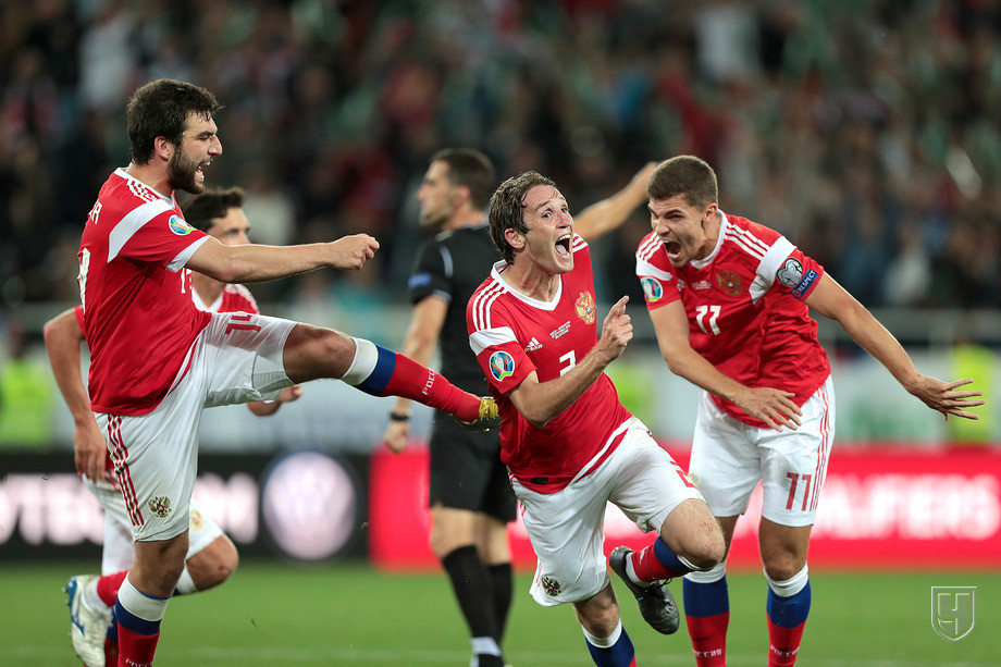 892447-georgij-dzhikija-jurij-zhirkov-ma