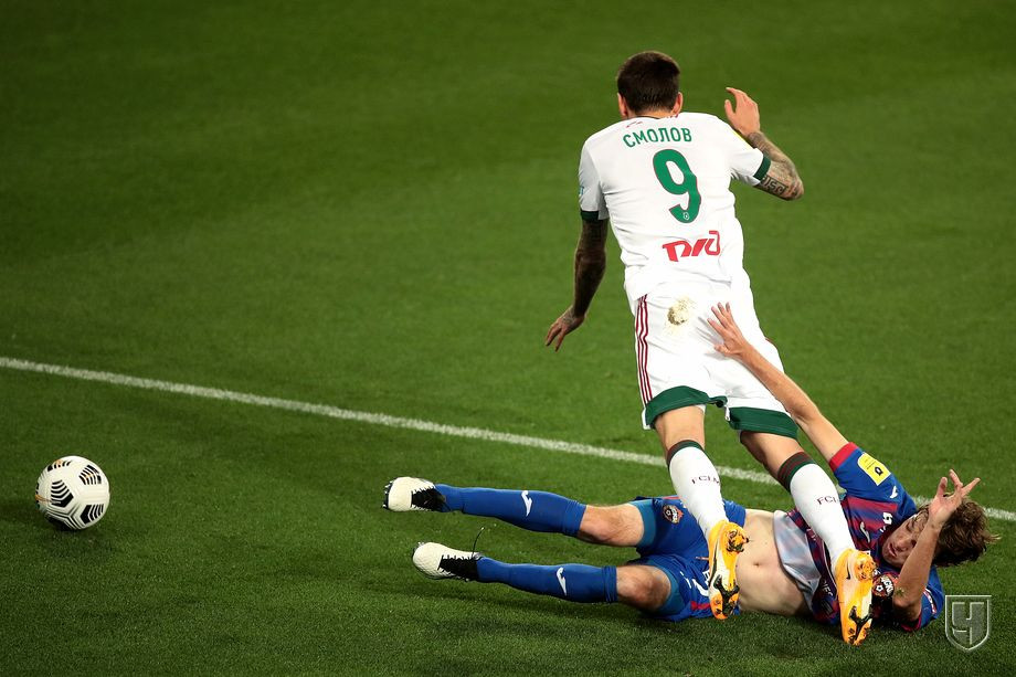 931447-fjodor-smolov-i-mario-fernandes.j