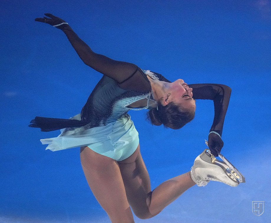 https://img.championat.com/photo/24/24329/full/978607-alina-zagitova.jpg