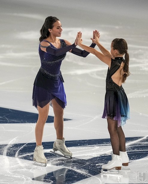 https://img.championat.com/photo/24/24703/full/993959-alina-zagitova.jpg