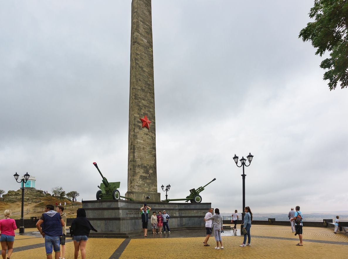 Обелиск Славы, Керчь