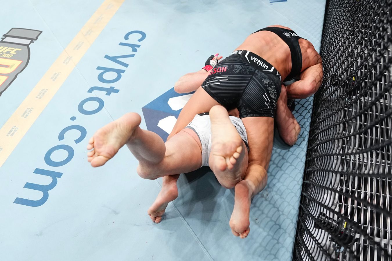 Кайла Харрисон — Холли Холм. UFC 300