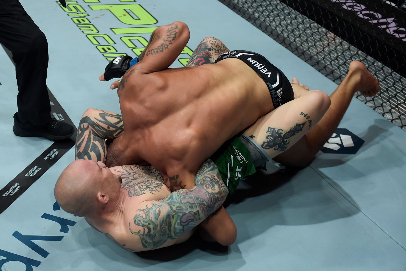 Энтони Смит — Витор Петрино. UFC 301