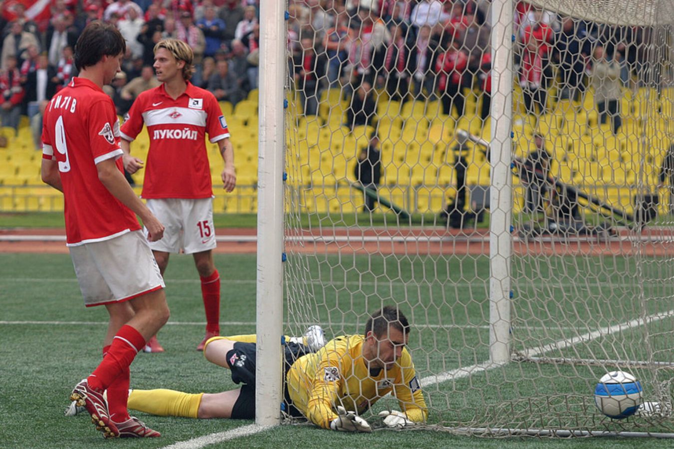 «Спартак» пропустил от Янчика