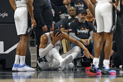 Вембаньяма упал на паркет и получил сотряс. Без Виктора «Сан-Антонио» провалил концовку