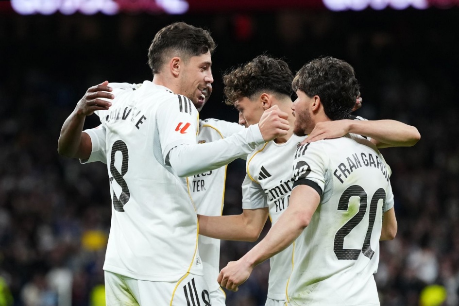 레알 마드리드가 엘체를 4-1로 꺾었다는 해외 보도 관련 이미지