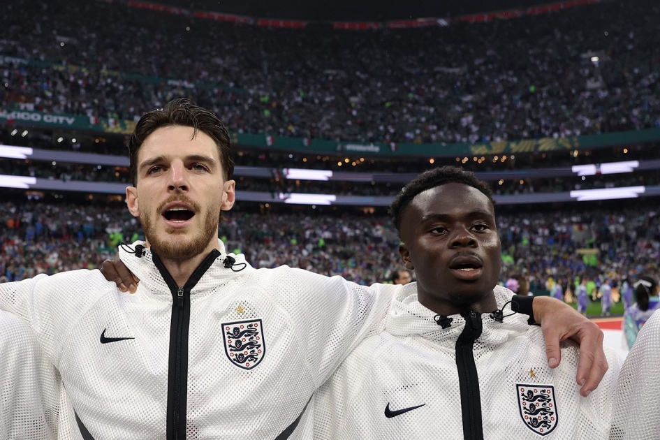 Inglaterra inicia un partido del Mundial con tres jugadores del