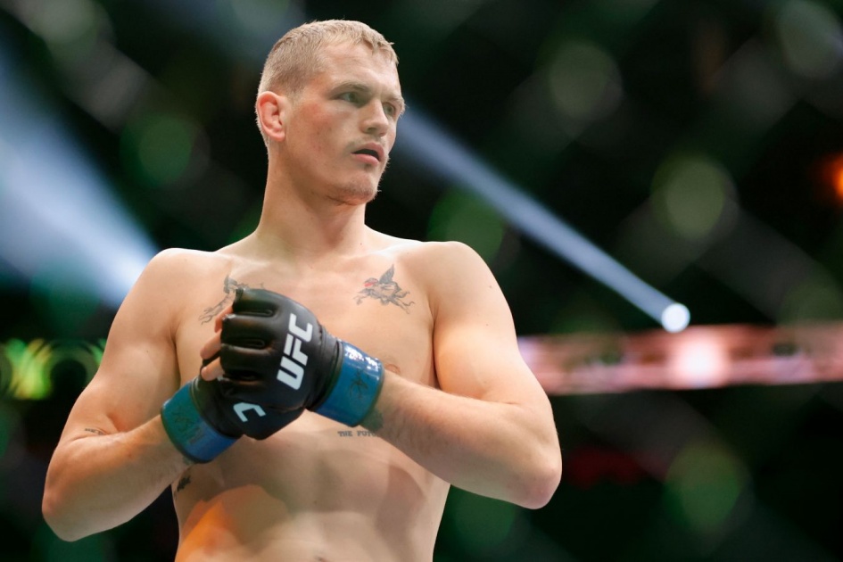 Махачев и Гарри встретятся на UFC 330
