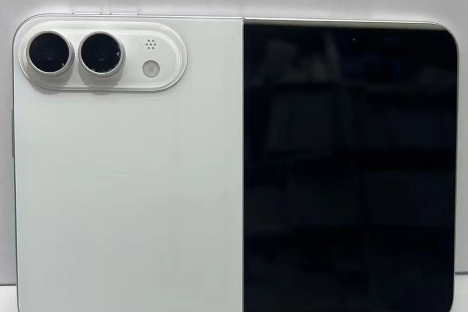 Инсайдер показал макет складного iPhone Ultra в белом цвете
